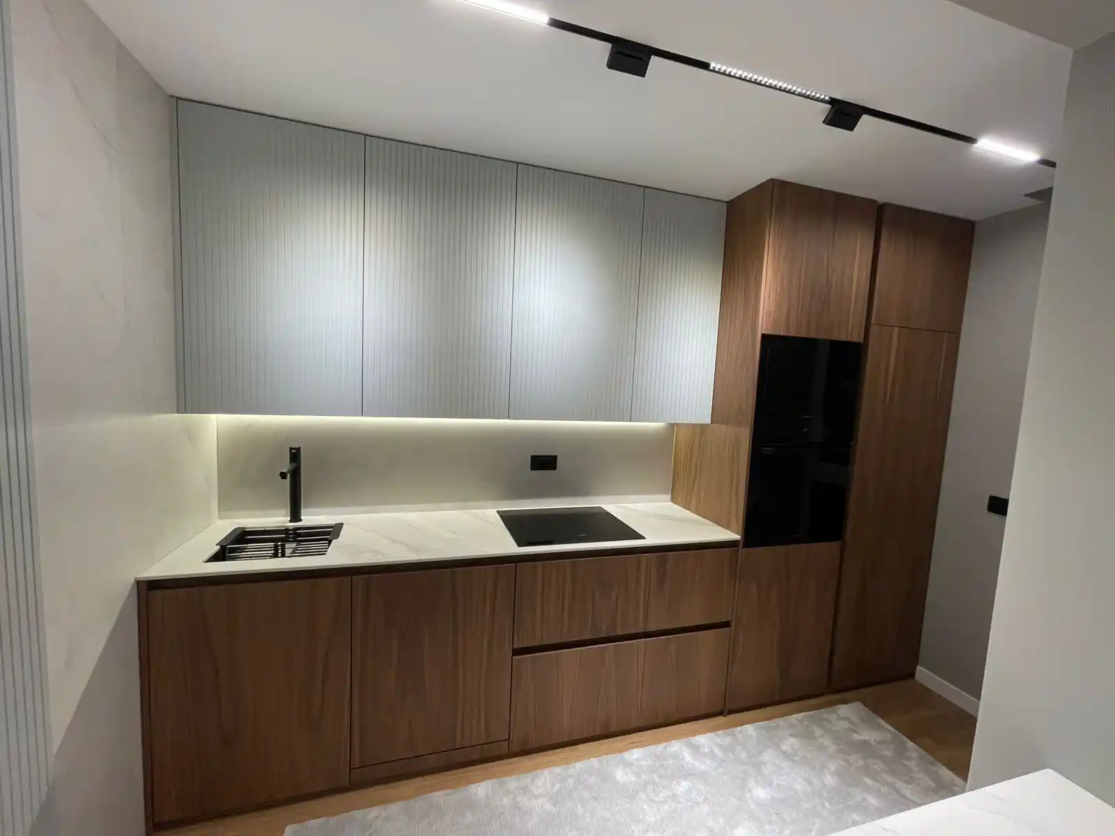 Completed custom kitchen renovation, portfolio view 03
