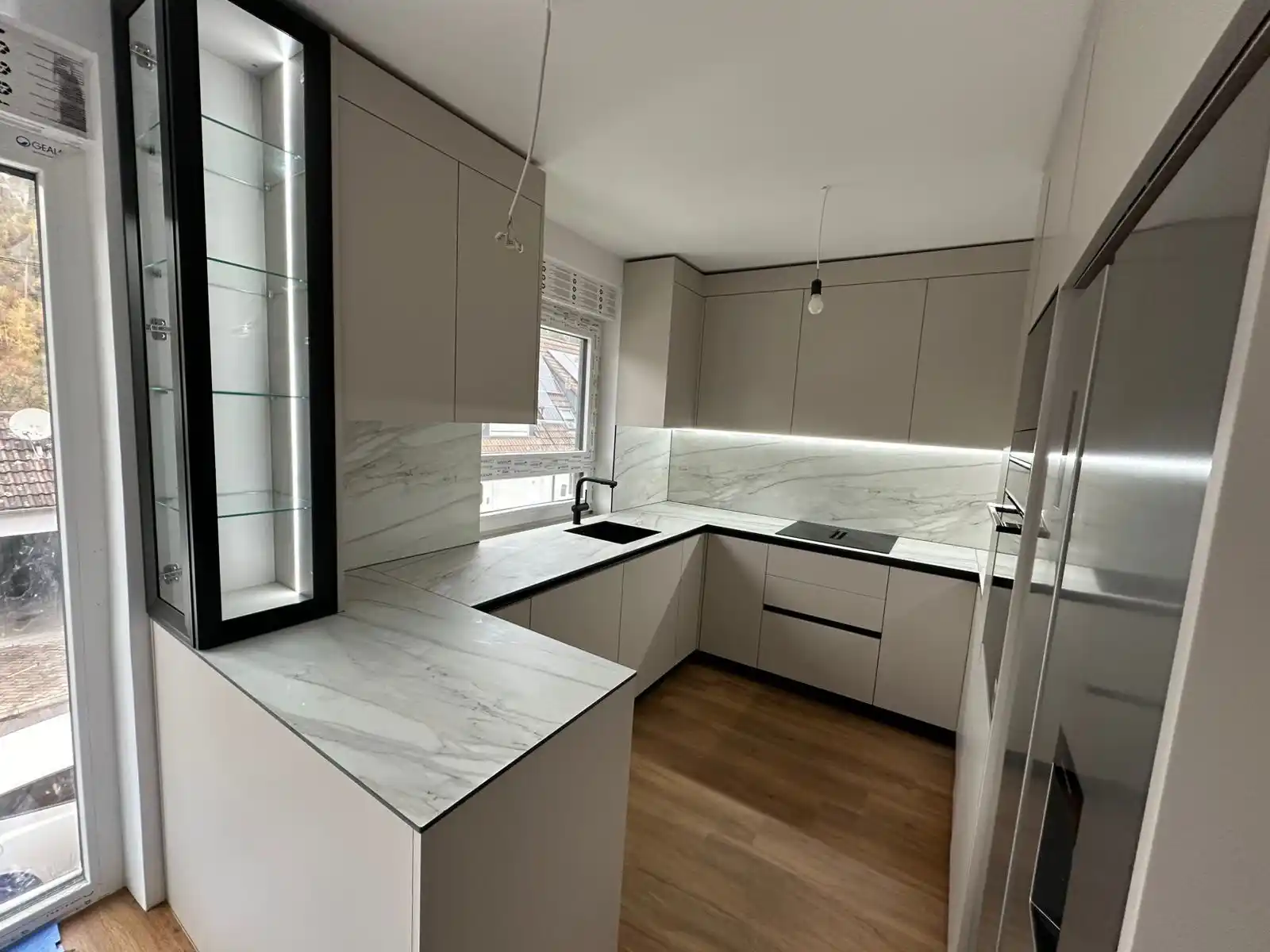 Completed custom kitchen renovation, portfolio view 14