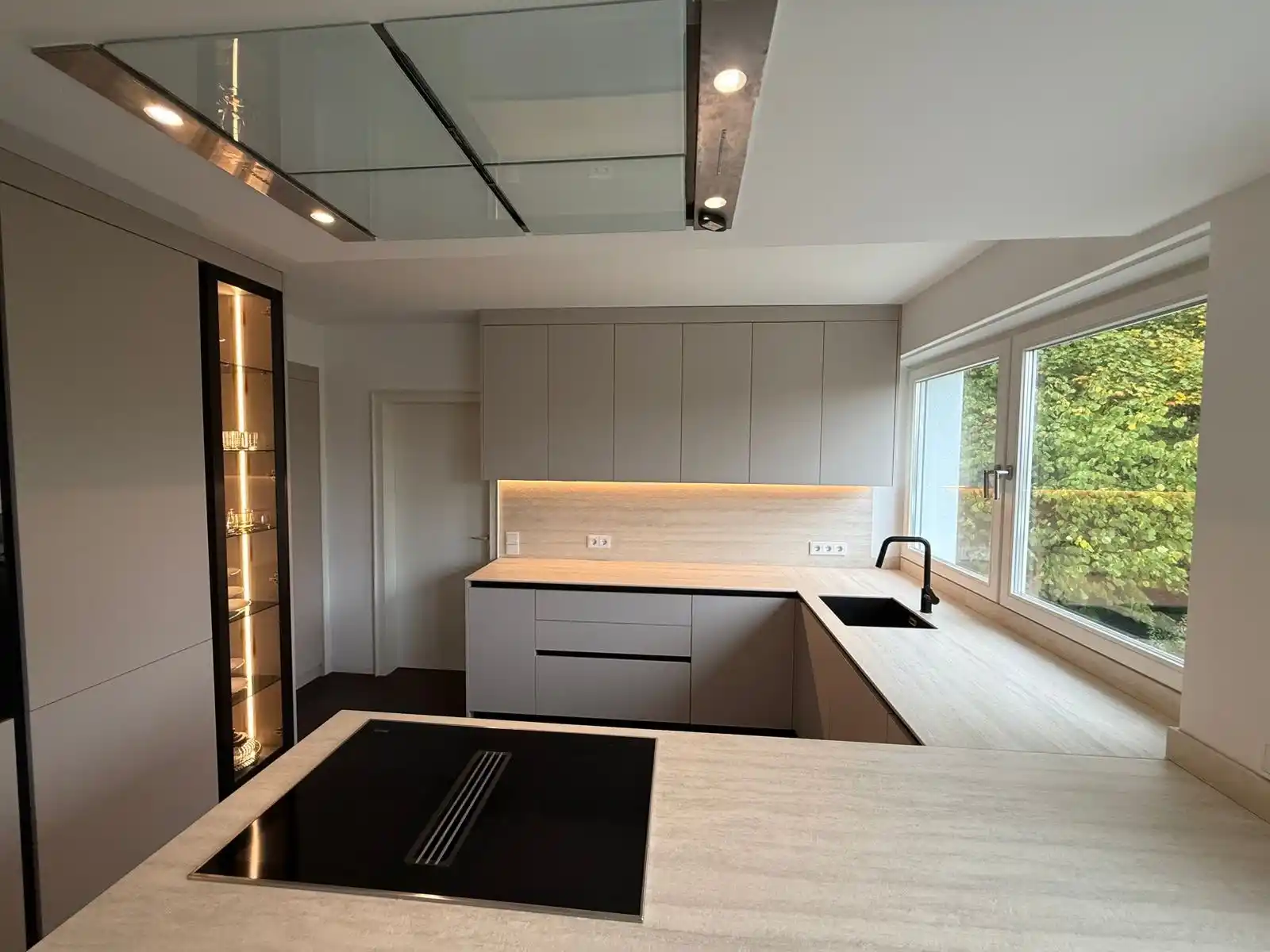 Completed custom kitchen renovation, portfolio view 17